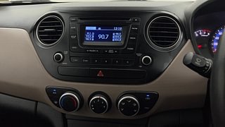 Used 2014 Hyundai Xcent [2014-2017] S Petrol Petrol Manual top_features Integrated (in-dash) music system