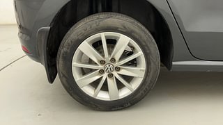 Used 2016 Volkswagen Polo [2015-2019] Highline1.2L (P) Petrol Manual tyres RIGHT REAR TYRE RIM VIEW