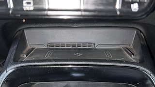 Used 2020 Kia Sonet GTX Plus 1.0 iMT Petrol Manual top_features Wireless phone charging