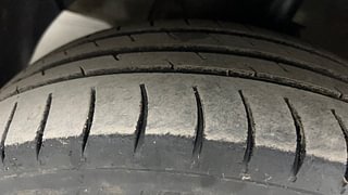 Used 2015 Hyundai Grand i10 [2013-2017] Sportz 1.1 CRDi Diesel Manual tyres LEFT FRONT TYRE TREAD VIEW