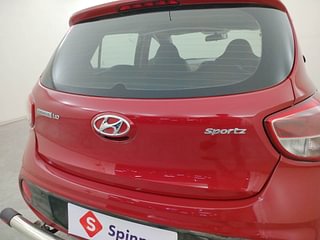 Used 2018 Hyundai Grand i10 [2017-2020] Sportz AT 1.2 Kappa VTVT Petrol Automatic dents MINOR SCRATCH