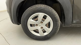 Used 2015 Renault Kwid [2015-2019] RXT Petrol Manual tyres LEFT FRONT TYRE RIM VIEW