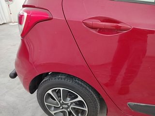 Used 2018 Hyundai Grand i10 [2017-2020] Sportz AT 1.2 Kappa VTVT Petrol Automatic dents MINOR SCRATCH