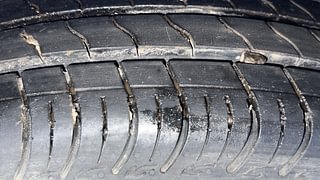 Used 2021 Maruti Suzuki S-Presso VXI Petrol Manual tyres RIGHT FRONT TYRE TREAD VIEW