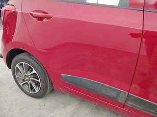 Used 2018 Hyundai Grand i10 [2017-2020] Sportz AT 1.2 Kappa VTVT Petrol Automatic dents MINOR DENT