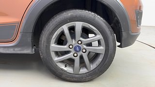 Used 2019 Ford Freestyle [2017-2021] Titanium Plus 1.2 Ti-VCT Petrol Manual tyres LEFT REAR TYRE RIM VIEW