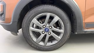 Used 2019 Ford Freestyle [2017-2021] Titanium Plus 1.2 Ti-VCT Petrol Manual tyres LEFT FRONT TYRE RIM VIEW