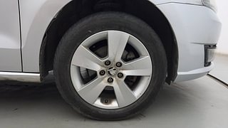 Used 2019 Skoda Rapid new [2016-2020] Ambition AT Petrol Petrol Automatic tyres RIGHT FRONT TYRE RIM VIEW