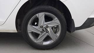 Used 2023 Hyundai Verna SX IVT Petrol Petrol Automatic tyres LEFT REAR TYRE RIM VIEW