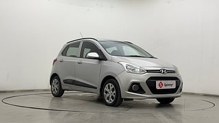 Used 2015 Hyundai Grand i10 [2013-2017] Sportz 1.1 CRDi Diesel Manual exterior RIGHT FRONT CORNER VIEW