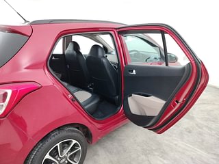 Used 2018 Hyundai Grand i10 [2017-2020] Sportz AT 1.2 Kappa VTVT Petrol Automatic interior RIGHT REAR DOOR OPEN VIEW