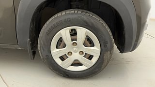 Used 2015 Renault Kwid [2015-2019] RXT Petrol Manual tyres RIGHT FRONT TYRE RIM VIEW