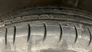 Used 2016 Renault Kwid [2017-2019] RXT 1.0 SCE Special Petrol Manual tyres LEFT REAR TYRE TREAD VIEW