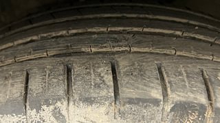 Used 2019 Maruti Suzuki Baleno [2019-2022] Zeta Petrol Petrol Manual tyres RIGHT FRONT TYRE TREAD VIEW