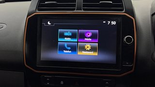 Used 2022 Renault Kwid CLIMBER 1.0 Opt Petrol Manual top_features Integrated (in-dash) music system