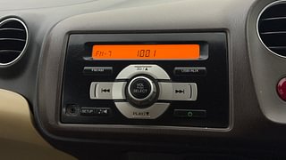 Used 2013 Honda Brio [2011-2016] S MT Petrol Manual top_features Integrated (in-dash) music system