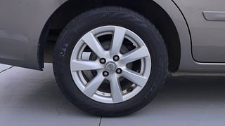 Used 2014 Nissan Sunny [2011-2014] XV Diesel Diesel Manual tyres RIGHT REAR TYRE RIM VIEW