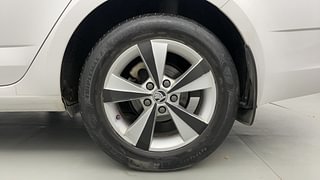 Used 2018 skoda Octavia 2.0L Style TDI AT Diesel Automatic tyres LEFT REAR TYRE RIM VIEW