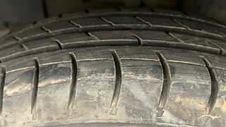 Used 2016 Renault Kwid [2017-2019] RXT 1.0 SCE Special Petrol Manual tyres LEFT FRONT TYRE TREAD VIEW