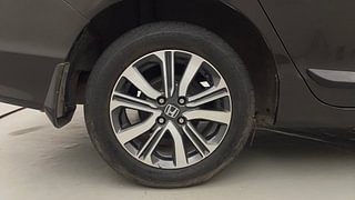 Used 2017 Honda City [2017-2020] V CVT Petrol Automatic tyres RIGHT REAR TYRE RIM VIEW