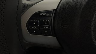 Used 2013 Honda Brio [2011-2016] S MT Petrol Manual top_features Steering mounted controls