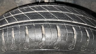 Used 2022 Renault Kwid CLIMBER 1.0 Opt Petrol Manual tyres RIGHT FRONT TYRE TREAD VIEW