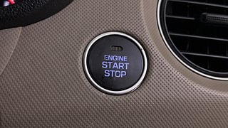 Used 2017 Hyundai Grand i10 [2017-2020] Asta 1.2 Kappa VTVT Petrol Manual top_features Keyless start