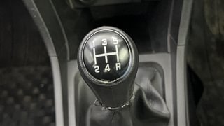 Used 2019 Maruti Suzuki Vitara Brezza [2016-2020] LDi Diesel Manual interior GEAR  KNOB VIEW