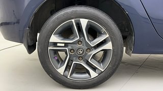 Used 2018 Tata Tigor Revotron XZA Petrol Automatic tyres RIGHT REAR TYRE RIM VIEW