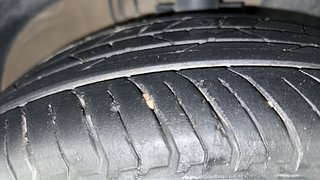 Used 2018 Volkswagen Ameo [2016-2020] 1.0 Highline Plus Petrol Petrol Manual tyres RIGHT FRONT TYRE TREAD VIEW