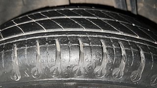 Used 2022 Renault Kwid CLIMBER 1.0 Opt Petrol Manual tyres RIGHT REAR TYRE TREAD VIEW