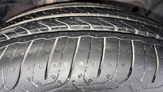 Used 2017 Ford Figo [2015-2019] Titanium1.5 TDCi Diesel Manual tyres RIGHT FRONT TYRE TREAD VIEW