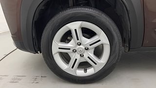 Used 2023 Renault Kiger RXT MT Petrol Manual tyres LEFT FRONT TYRE RIM VIEW