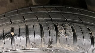 Used 2021 Renault Kwid 1.0L RXT(O) AMT Petrol Automatic tyres RIGHT REAR TYRE TREAD VIEW