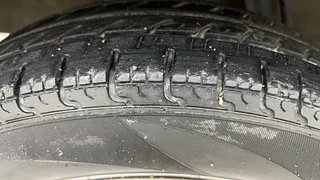 Used 2017 Renault Kwid [2015-2019] RXT Petrol Manual tyres RIGHT REAR TYRE TREAD VIEW