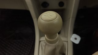 Used 2012 Maruti Suzuki Swift Dzire [2012-2015] LXI Petrol Manual interior GEAR  KNOB VIEW