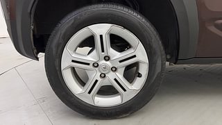 Used 2023 Renault Kiger RXT MT Petrol Manual tyres RIGHT REAR TYRE RIM VIEW