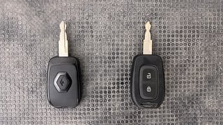 Used 2021 Renault Kwid 1.0L RXT(O) AMT Petrol Automatic extra CAR KEY VIEW