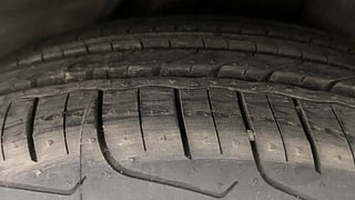 Used 2016 Honda BR-V [2016-2020] V CVT Petrol Petrol Automatic tyres LEFT REAR TYRE TREAD VIEW