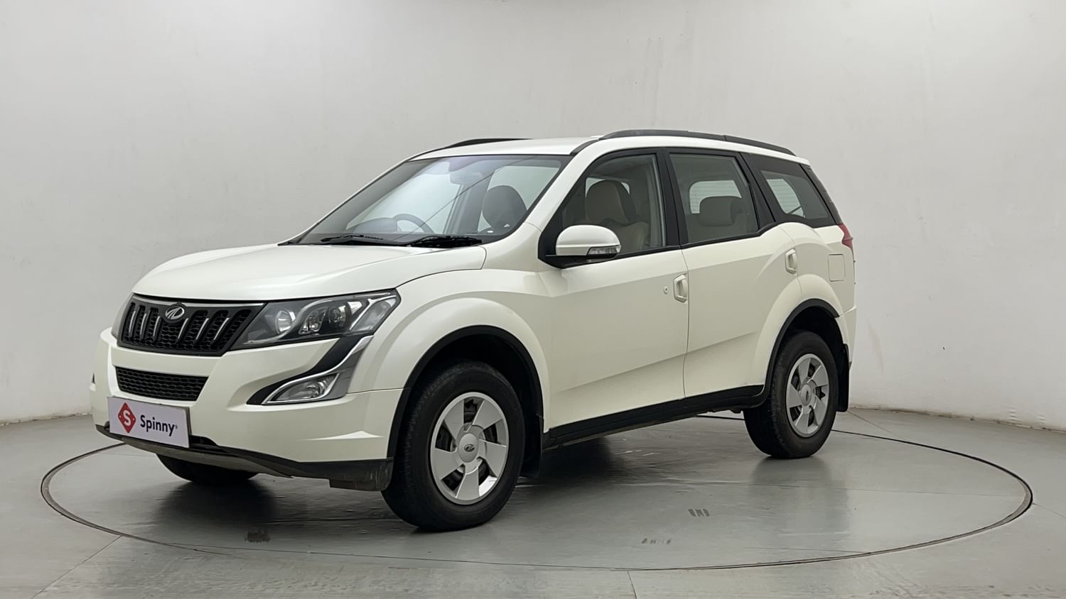 LEFT FRONT CORNER VIEW