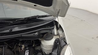 Used 2016 Maruti Suzuki Swift [2011-2017] ZXi Petrol Manual engine ENGINE LEFT SIDE HINGE & APRON VIEW