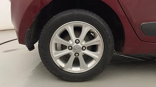 Used 2015 Hyundai Grand i10 [2013-2017] Asta 1.2 Kappa VTVT Petrol Manual tyres RIGHT REAR TYRE RIM VIEW