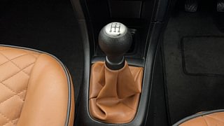 Used 2016 Maruti Suzuki Swift [2011-2017] ZXi Petrol Manual interior GEAR  KNOB VIEW