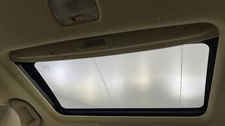 Used 2022 Honda Jazz ZX CVT Petrol Automatic top_features Sunroof