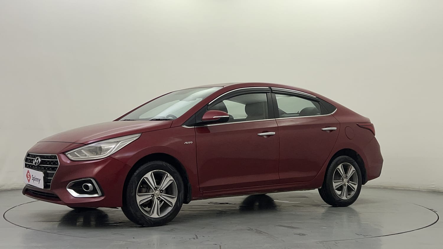 LEFT FRONT CORNER VIEW