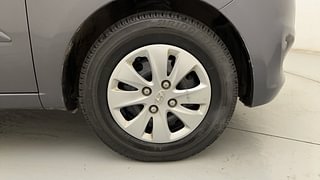 Used 2012 Hyundai i10 [2010-2016] Sportz 1.2 Petrol Petrol Manual tyres RIGHT FRONT TYRE RIM VIEW