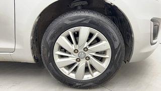 Used 2016 Maruti Suzuki Swift [2011-2017] ZXi Petrol Manual tyres RIGHT FRONT TYRE RIM VIEW