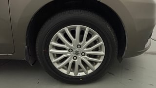 Used 2021 Maruti Suzuki Dzire ZXI AMT Petrol Automatic tyres RIGHT FRONT TYRE RIM VIEW