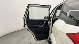 Used 2018 Mahindra XUV500 [2017-2021] W9 AT Diesel Automatic interior LEFT REAR DOOR OPEN VIEW