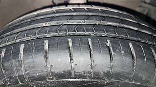 Used 2016 Maruti Suzuki Swift [2011-2017] ZXi Petrol Manual tyres RIGHT FRONT TYRE TREAD VIEW